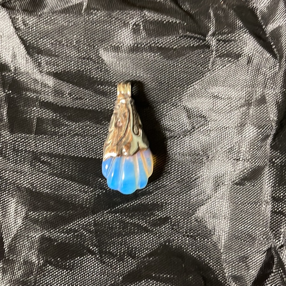 Chain pendants - Picture 2 of 2